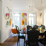 Appartamento Guestready - Stunning Design In Chiado Lisbona