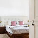 Appartamento Guestready - Stunning Design In Chiado Lisbona