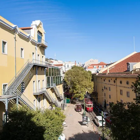 Joivy Stunning Design In Chiado Apartment Lisbon
